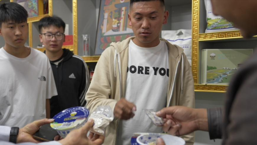 万吨大驱上的00后女舰员,一码一肖100准确率,前瞻性战略落实探讨_枚举版V8.20