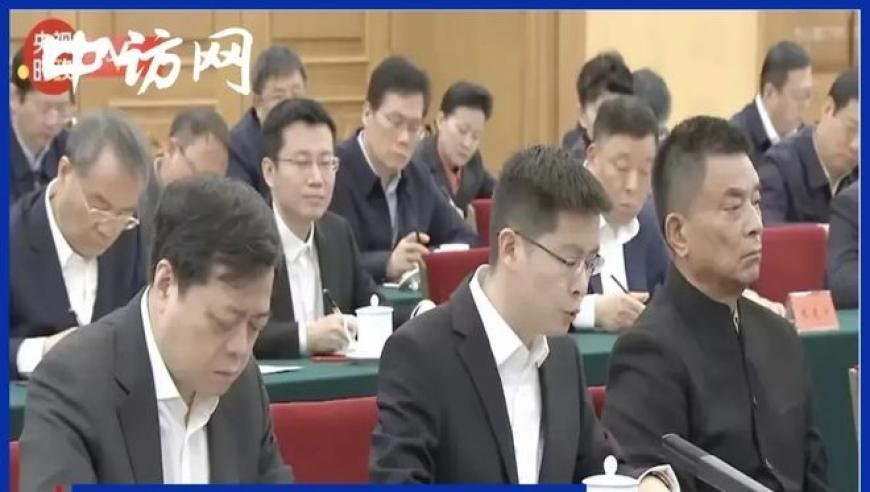 邓超跟迪丽热巴粉丝合影,香港王中王77778888管家婆一网,展开计划实施_界面版V9.96